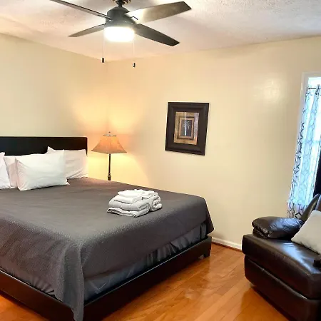 3 Bed 2 Bath House, Quiet & Downtown Smart Tvs In All Rooms, Whole House To Yourself Havelock Exterior photo