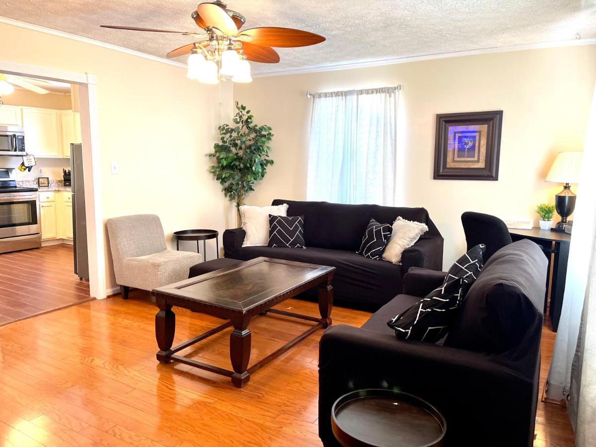 3 Bed 2 Bath House, Quiet & Downtown Smart Tvs In Rooms, Whole House To Yourself *