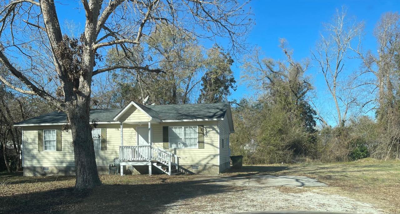 3 Bed 2 Bath House, Quiet & Downtown Smart Tvs In Rooms, Whole House To Yourself Havelock